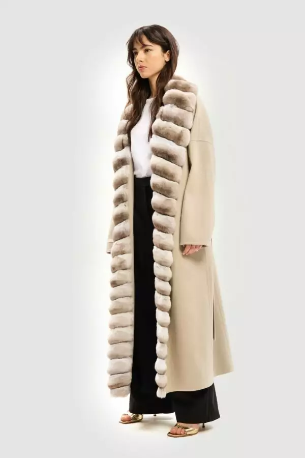 Cachemire and ecru chinchilla coat