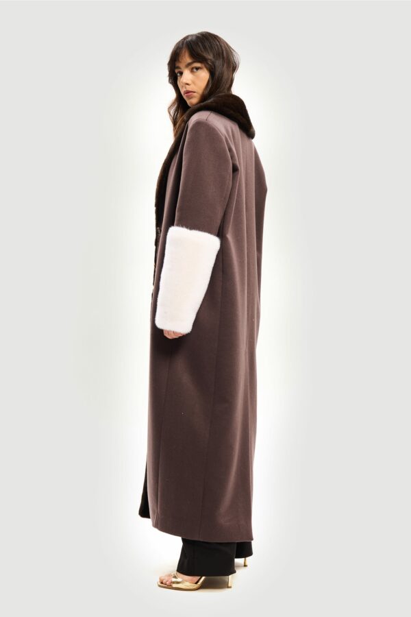 Loropiana cachemire with black and white mink coat