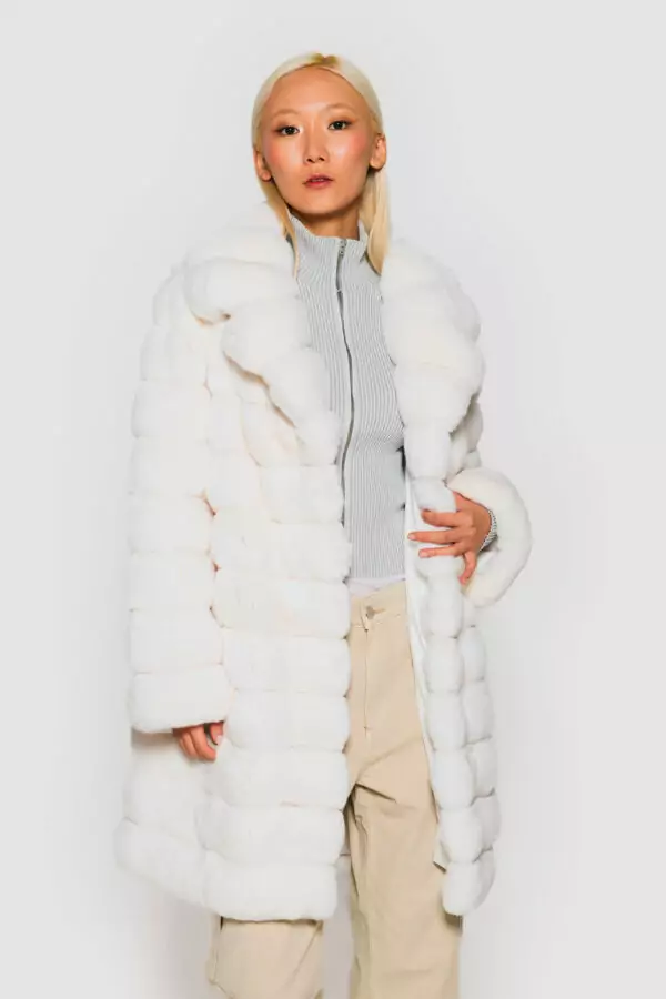 White chinchillà coat