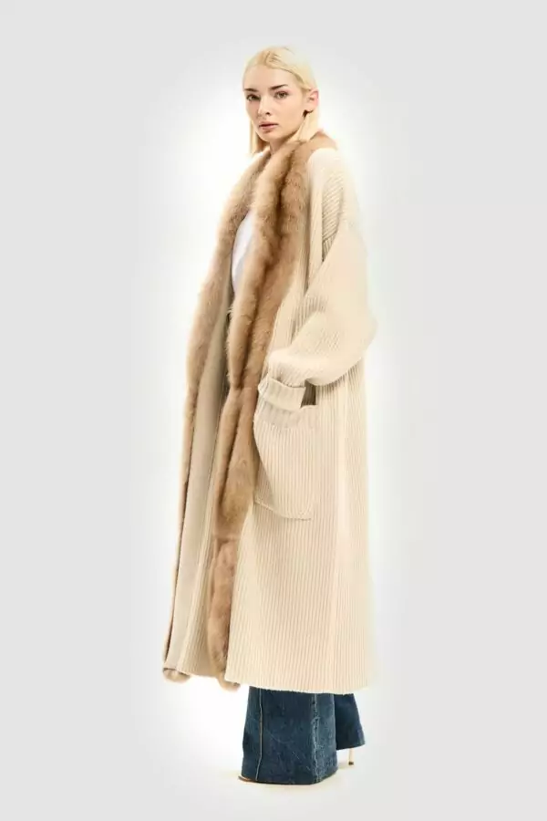 Cachemire and ambra sable coat