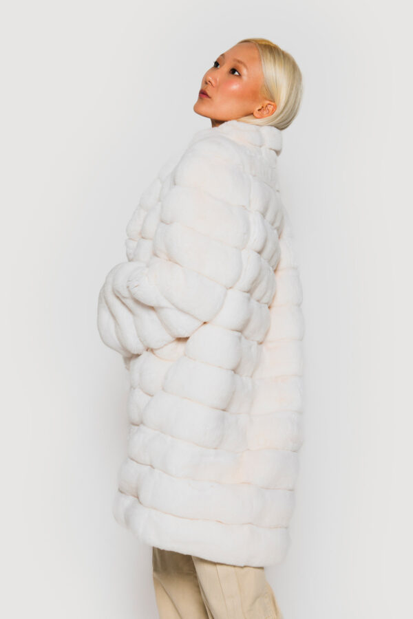 White chinchillà coat