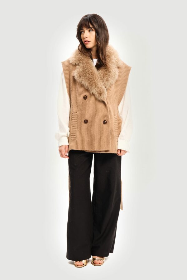 Cachemire and mohair camel vest